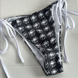 S.O.A.Y. Swim bikini bottom string Black and White M